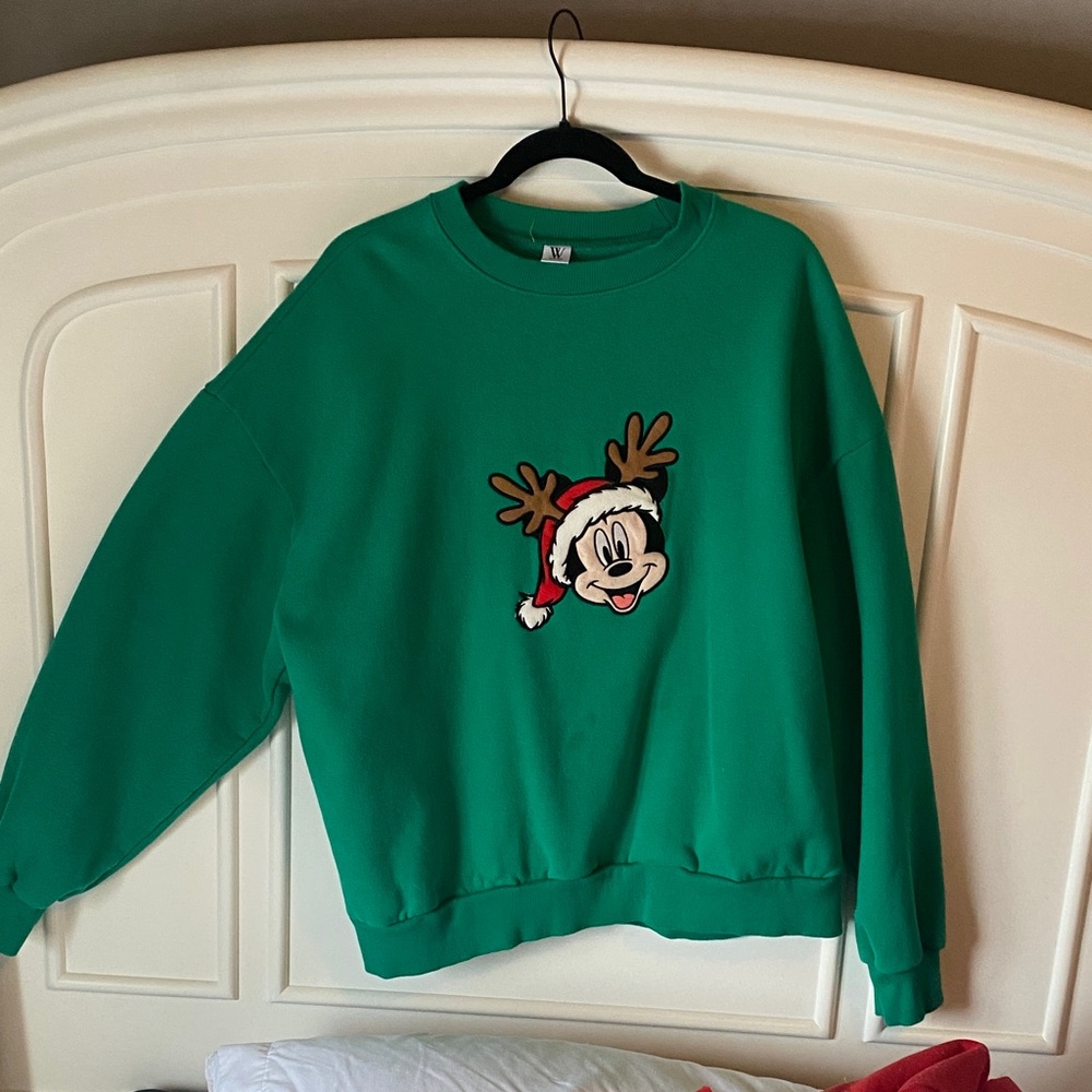 OS oversized Green Holiday Mickey Mouse Sweatshirt with Cartoon Reindeer